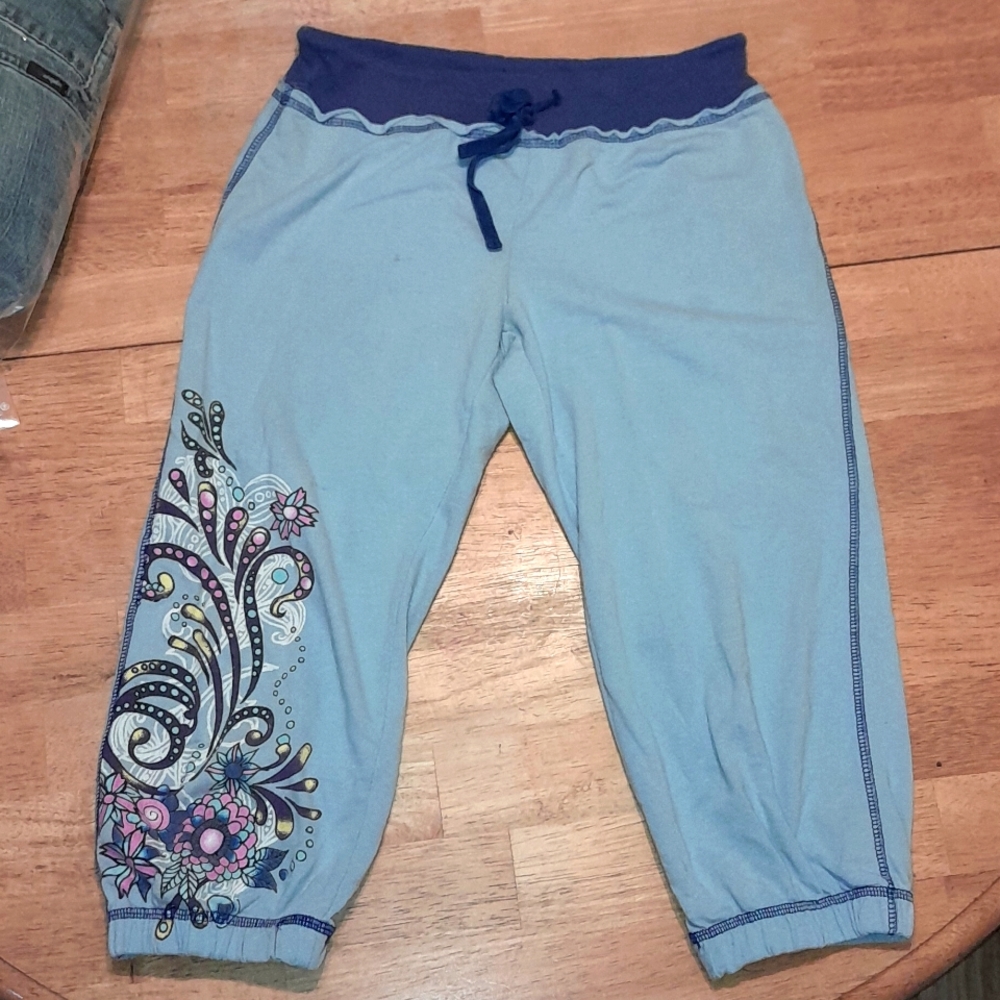 String tie Capri pants